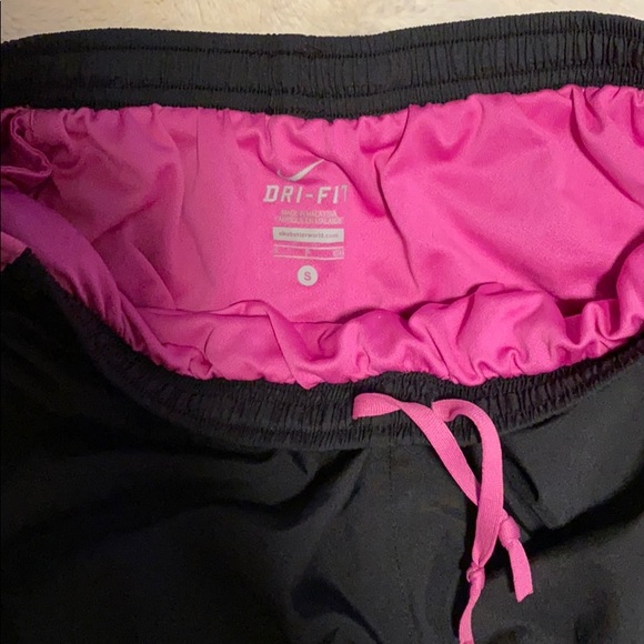 Nike Dri-Fit Shorts - Picture 3 of 3